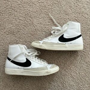 Nike Blazer Mid ‘77